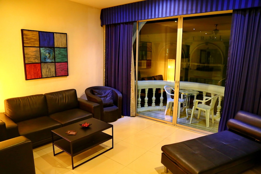 East Suites 51/73