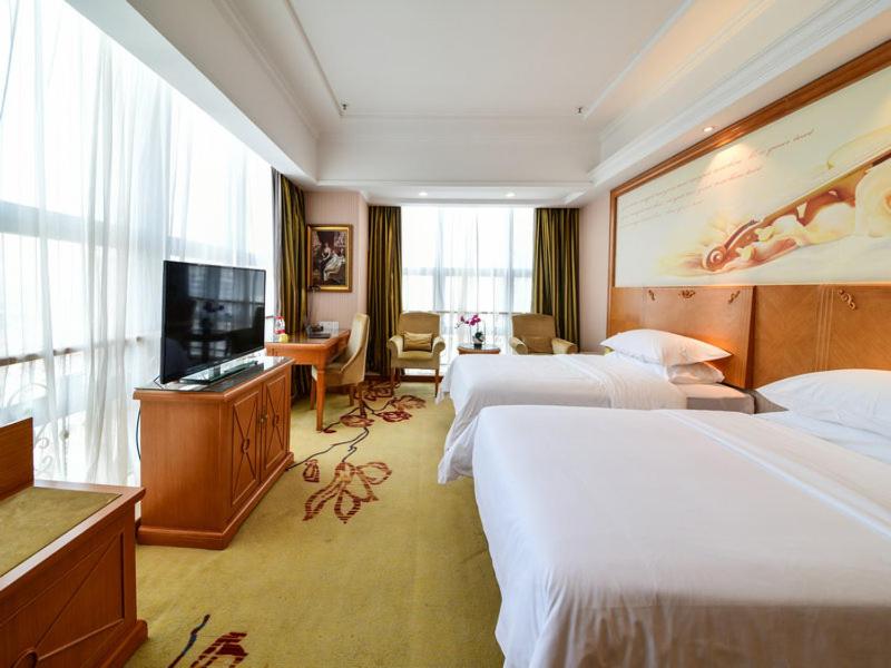 Vienna Hotel (Kunshan Qingyang North Road Wanda) 12/25