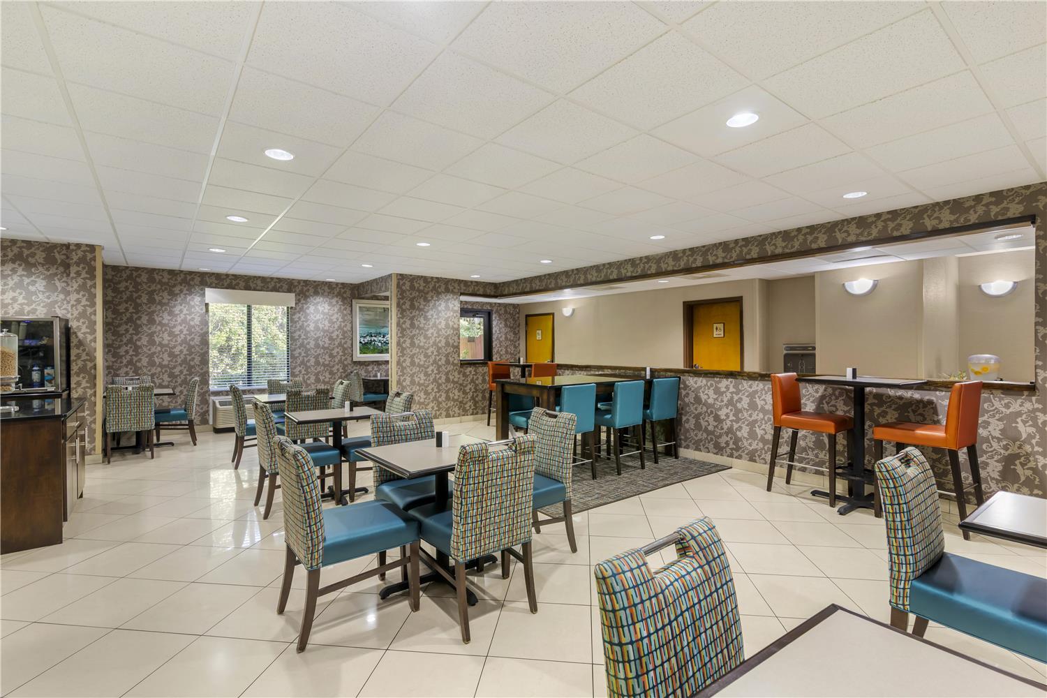 Best Western Plus Richmond Hill Inn 40/53