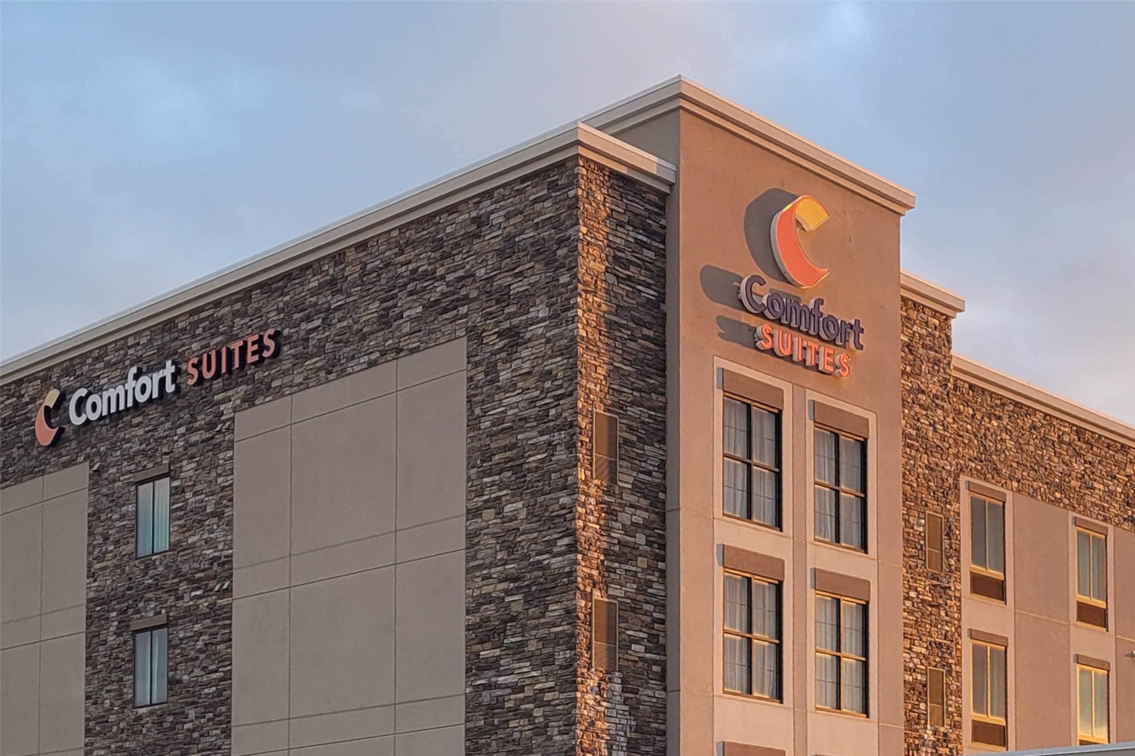 Comfort Suites Fargo Medical Center 4/60