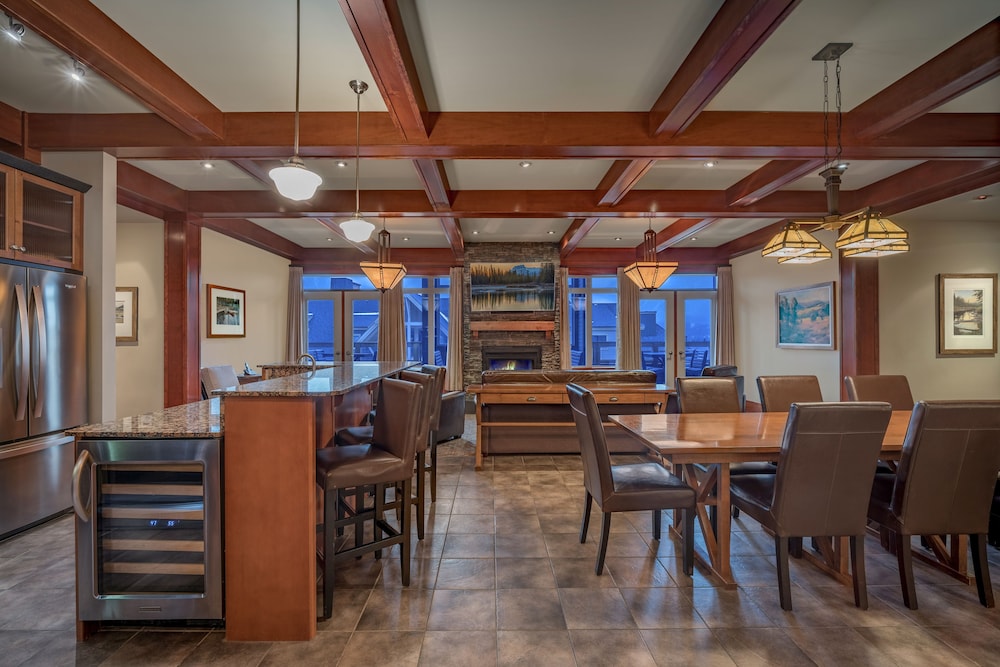 Blackstone Mountain Lodge 46/64