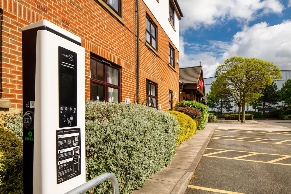 ibis Wakefield East Castleford 38/45