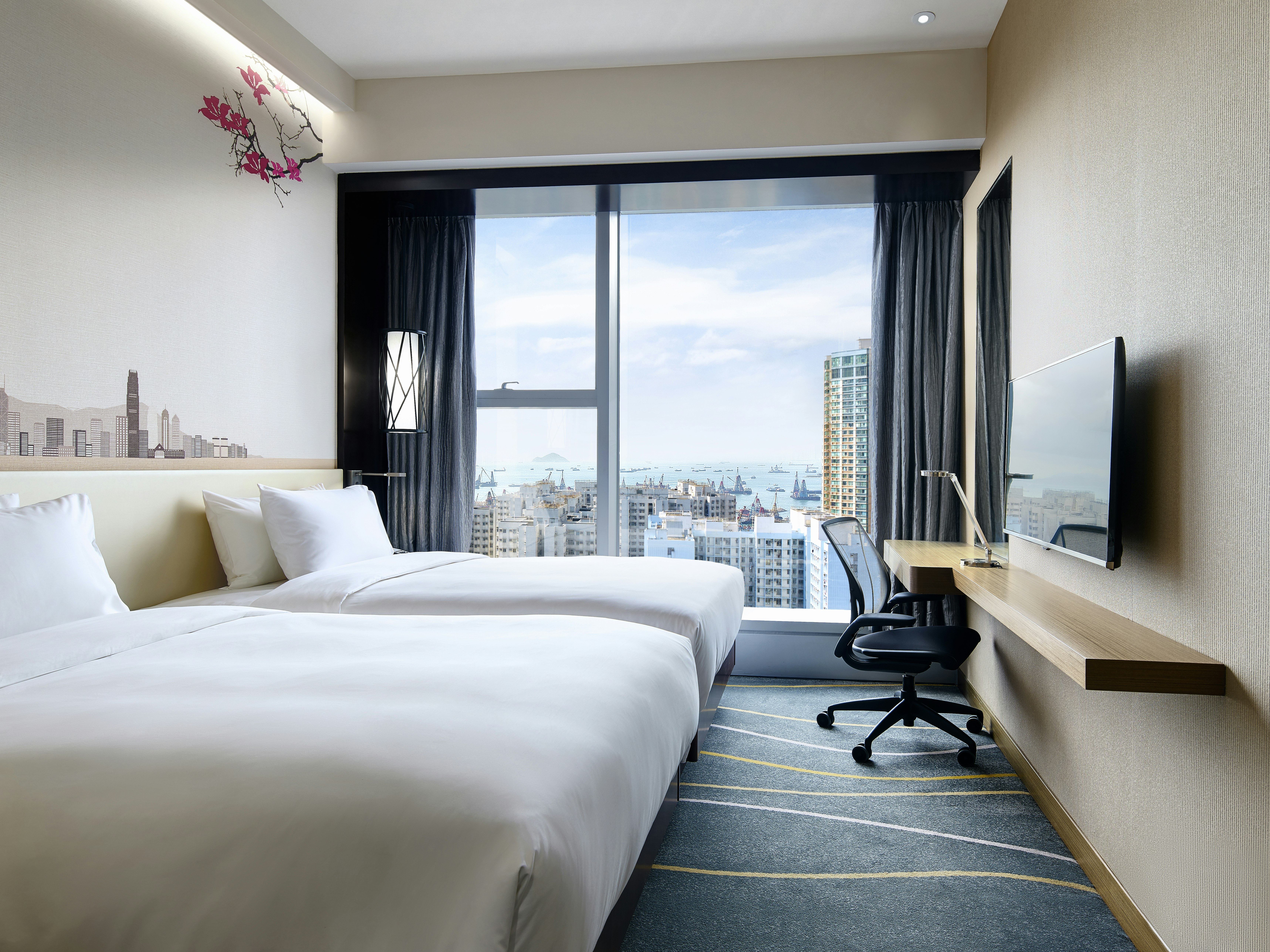 DELUXE, TWIN BEDS, HARBOUR VIEW