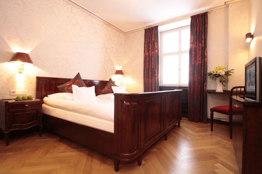 COMFORT, DOUBLE BED