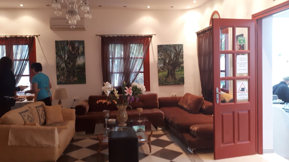 Annita S Village 44/68