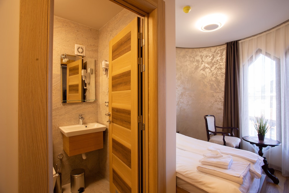 Hotel Vrbak 35/36