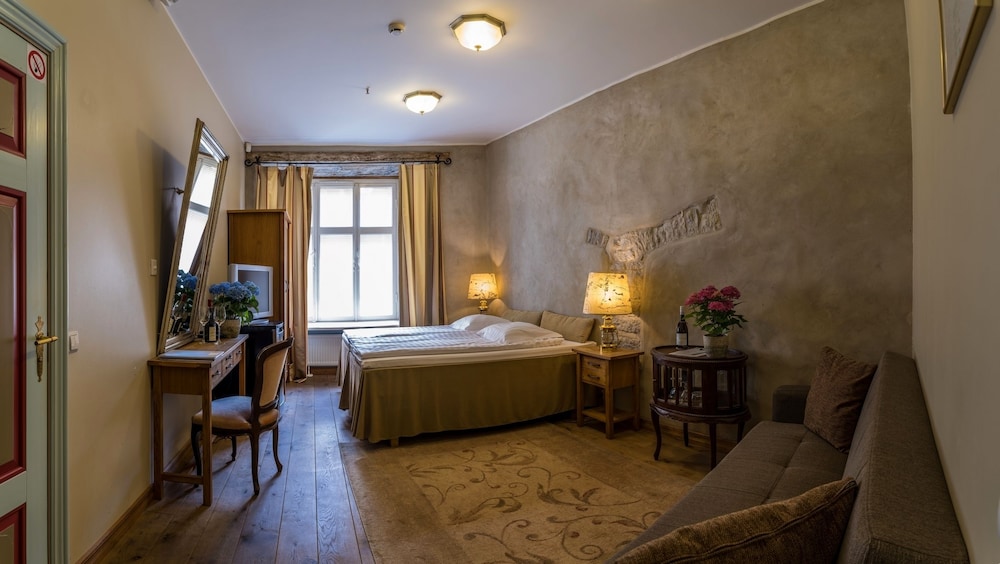 Cru Hotel 21/74