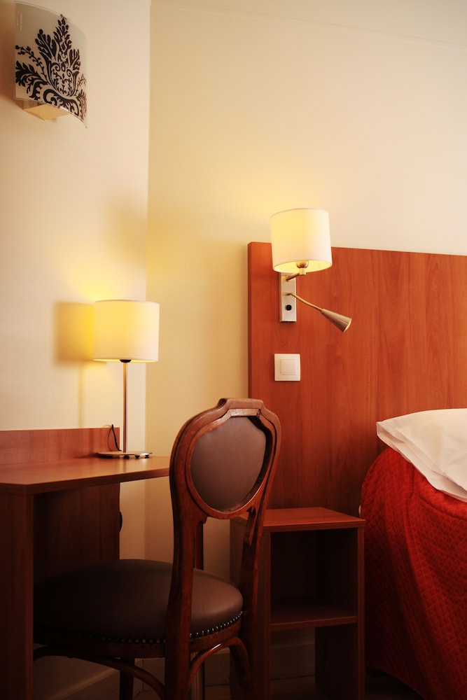 Hotel Marignan 45/67