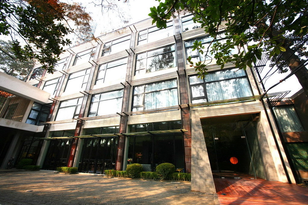 Urbn Boutique Shanghai 1/10