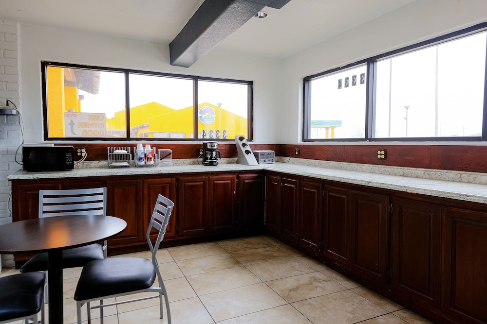 OYO Hotel Kingsville - Hwy 77 37/51