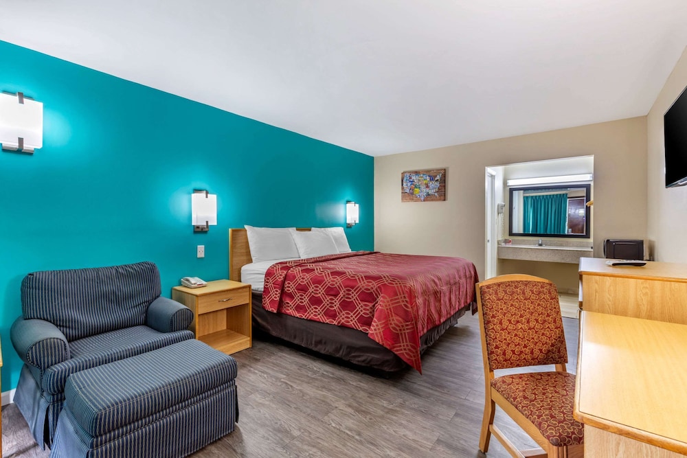 Econo Lodge Kosciusko MS 11/25