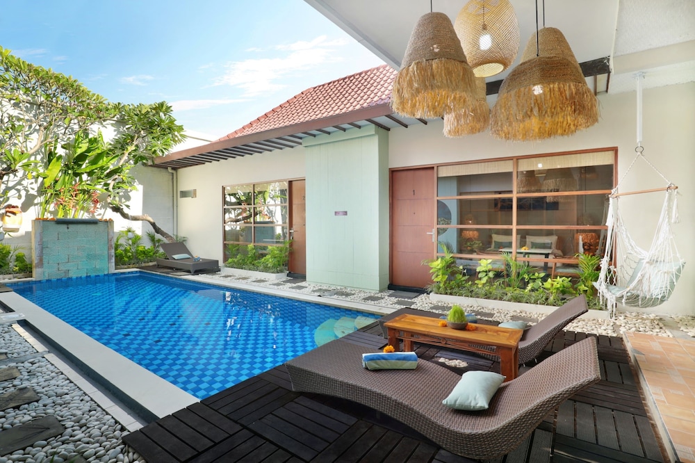 THE VIE VILLA 3/35