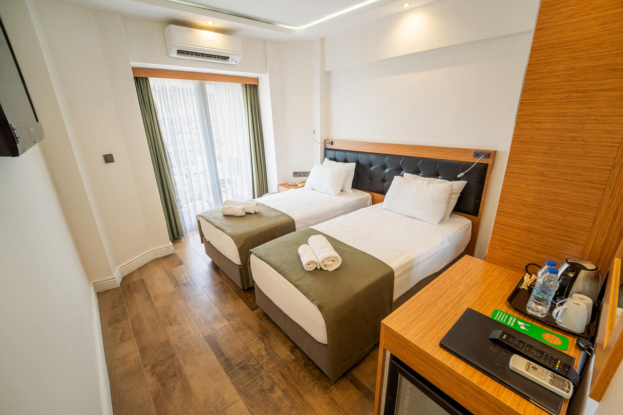 Aurasia Sea Side Hotel 26/63