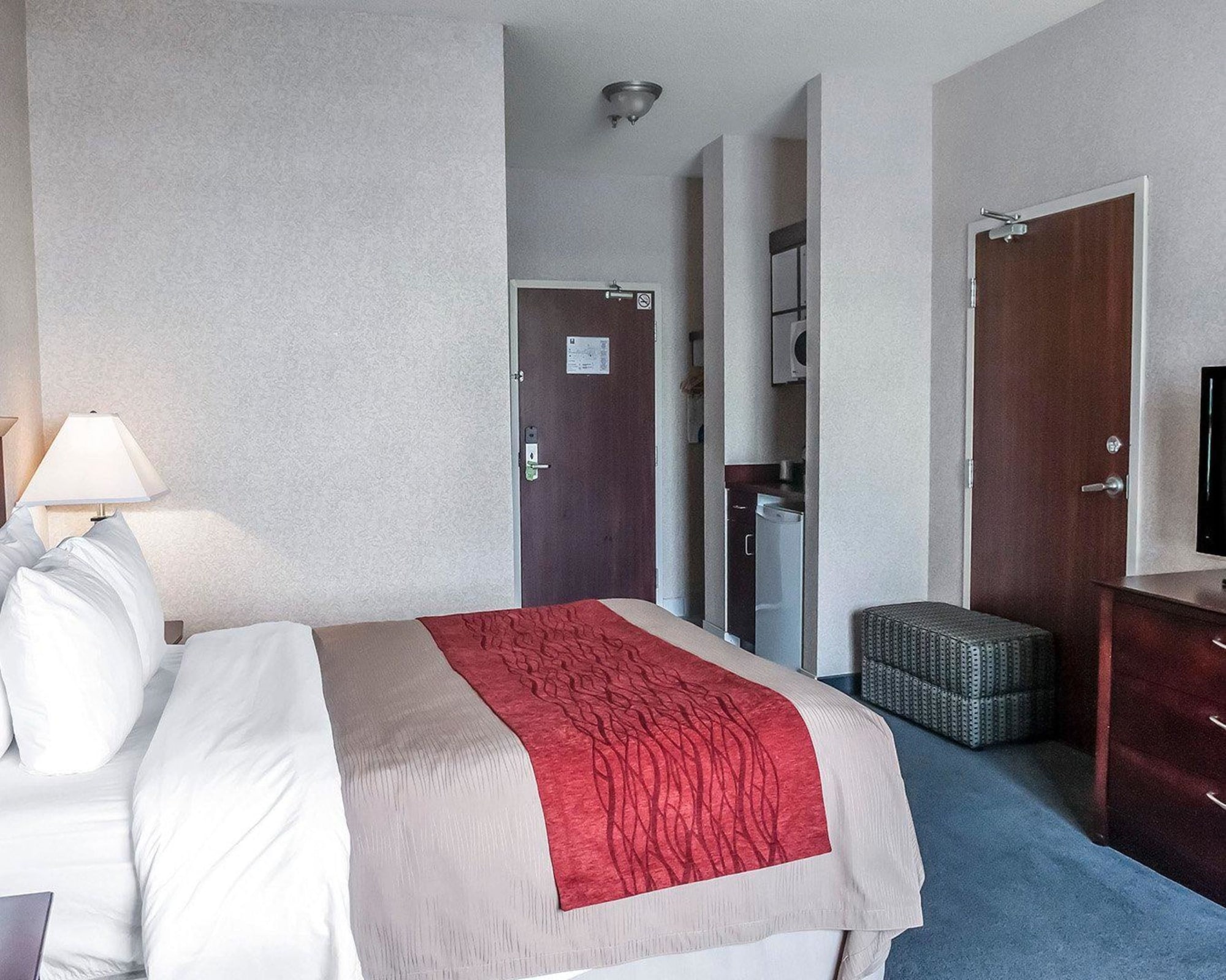 SUITE, DOUBLE BED