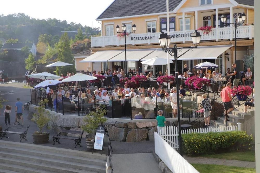 Hotel Lyngorporten 37/50