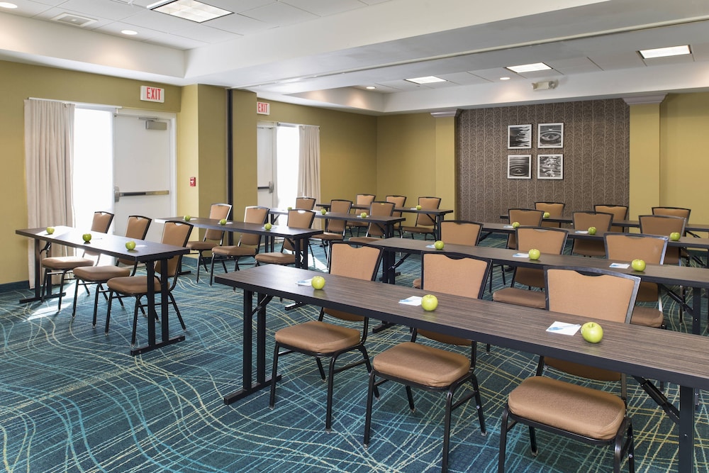 The Peoria Hotel, SureStay Collection by Best Western 56/59