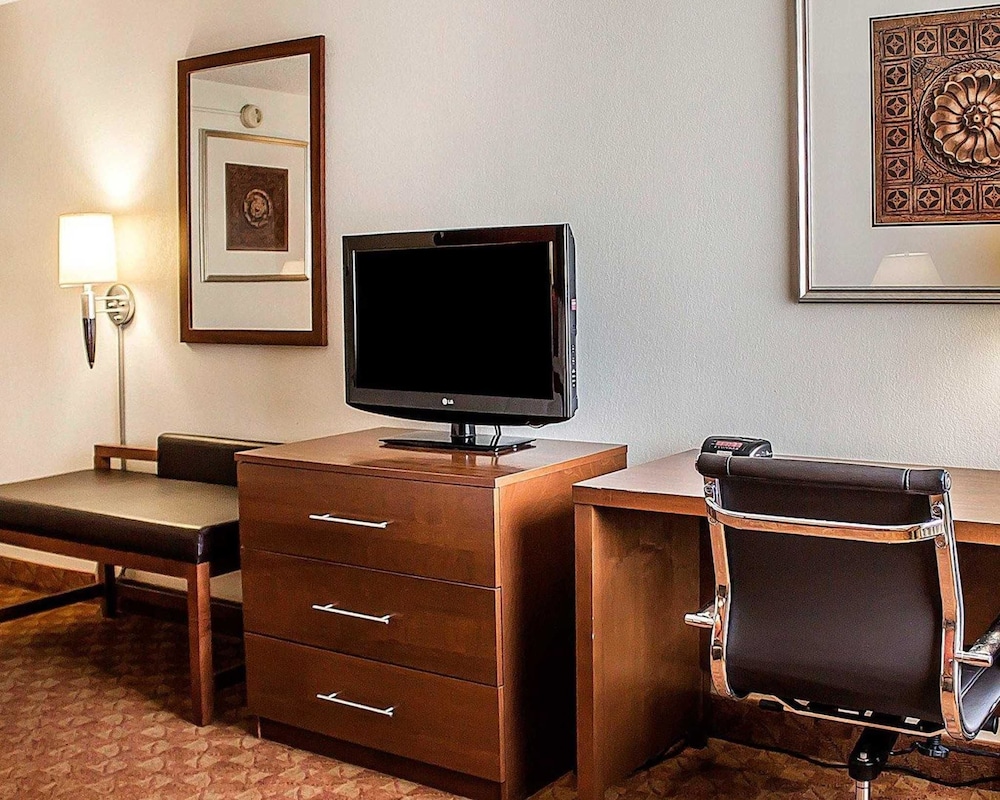 Quality Inn Lima, OH 33/47