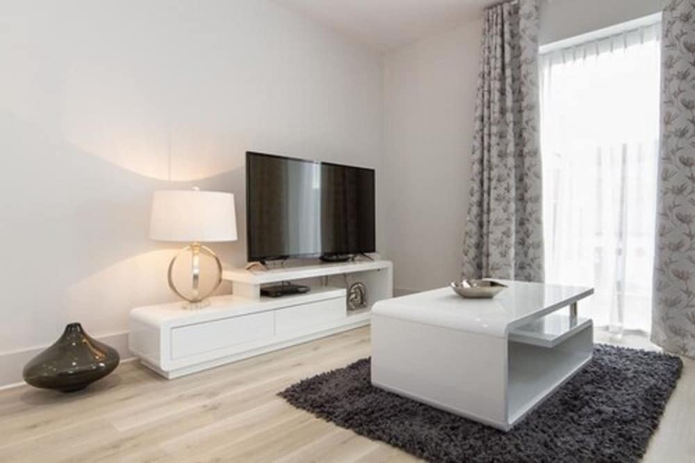 Citystay-Midsummer Mews 19/23