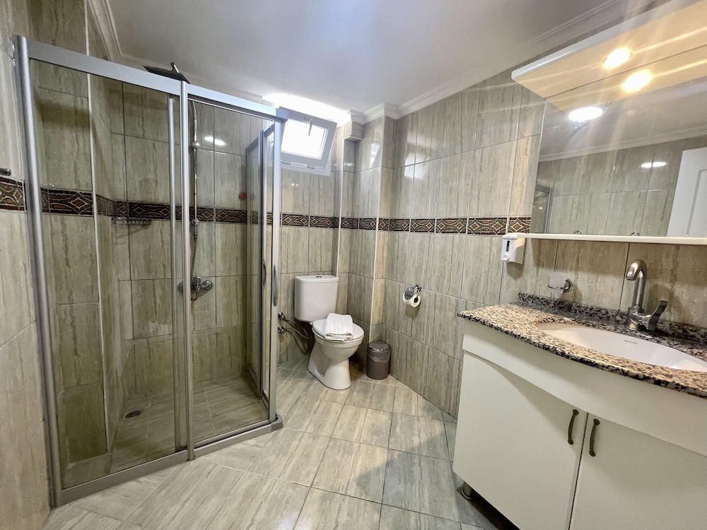 Mountain Valley Apart Hotel & Villas 50/50