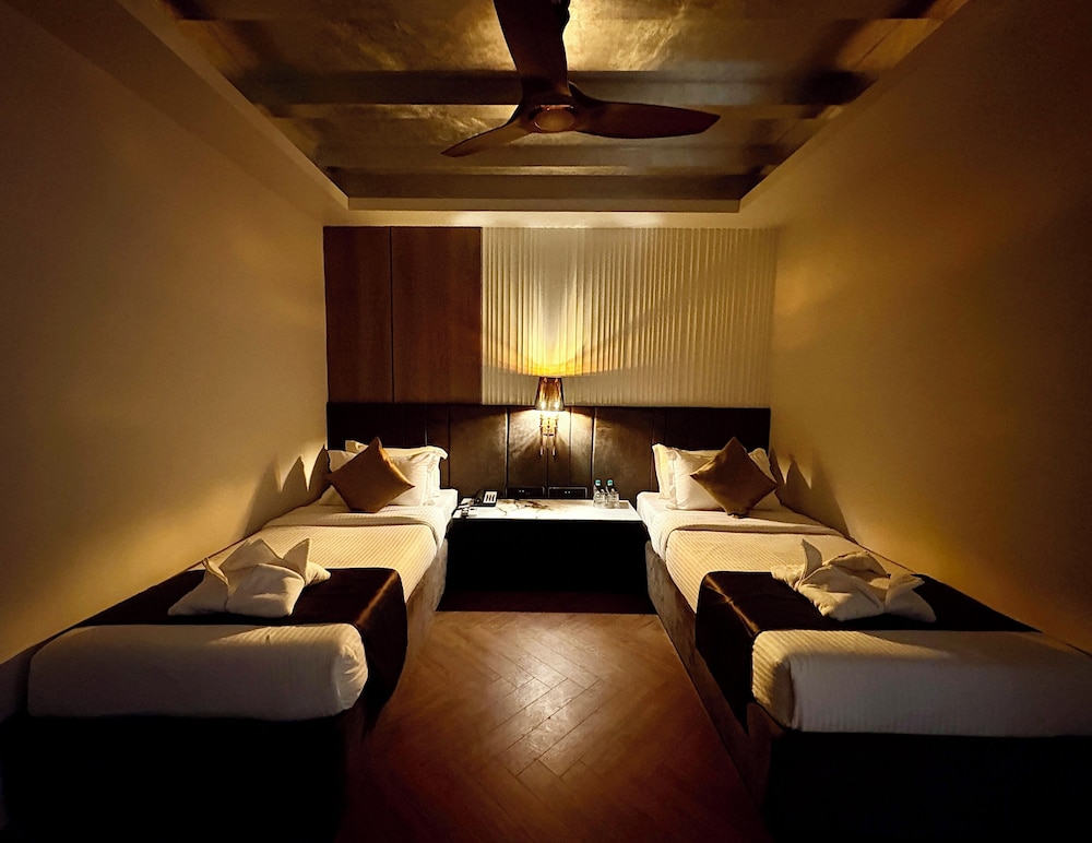 Gulf Hotel 44/49