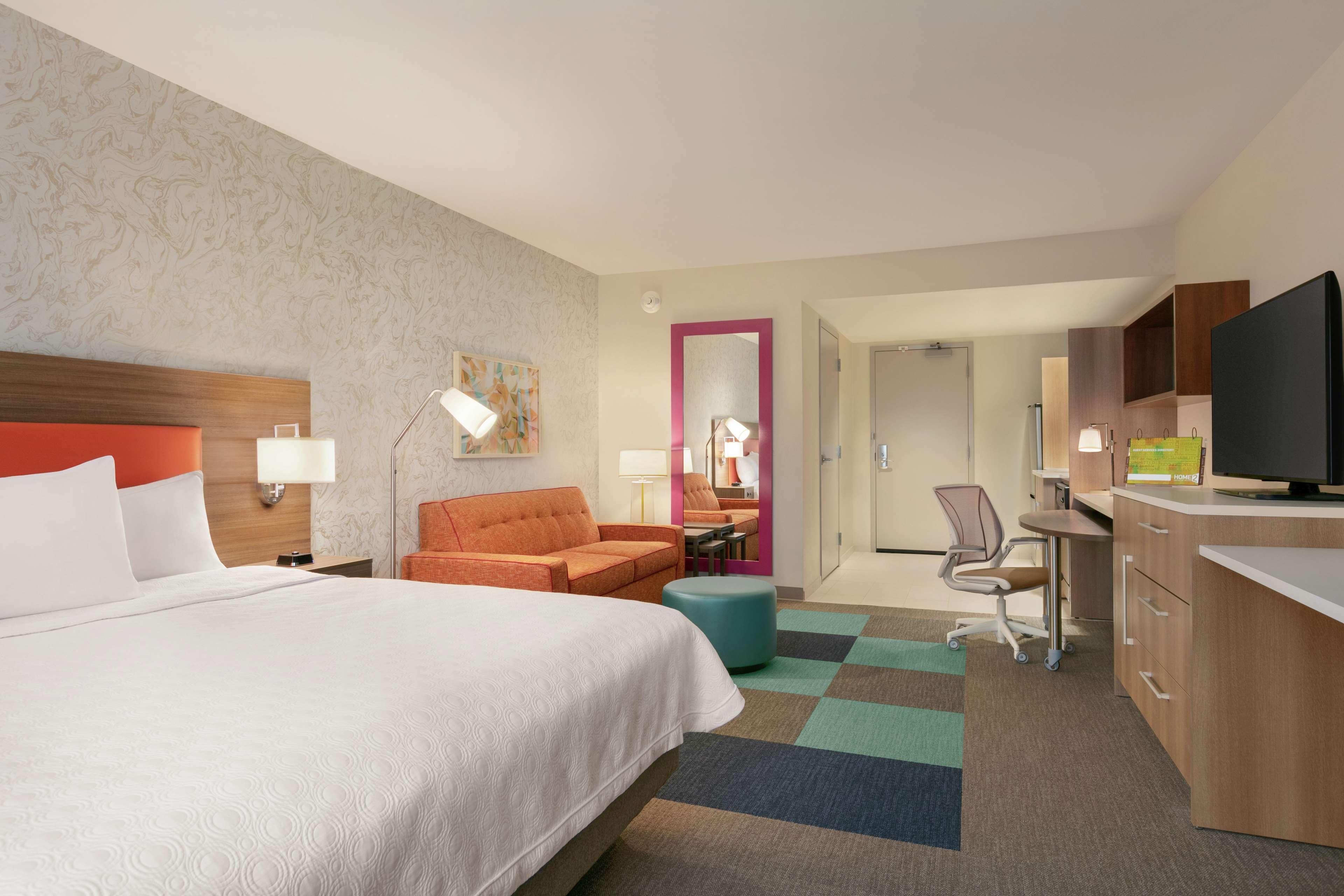 Suite, King Bed