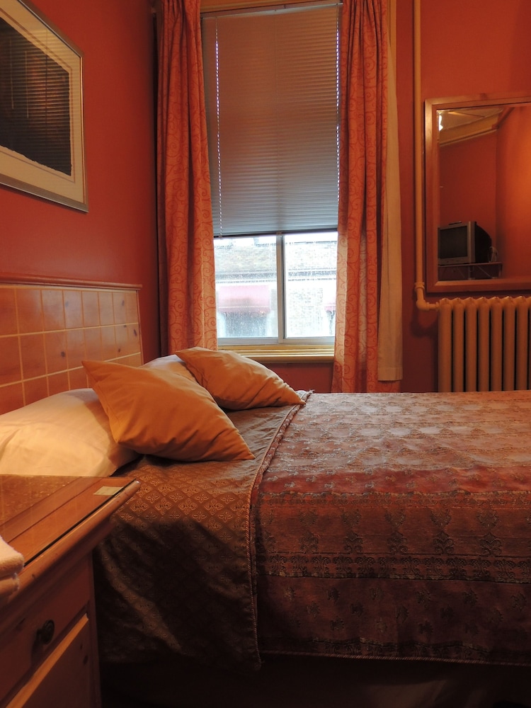 Hotel Arena Palace Montreal 8/20