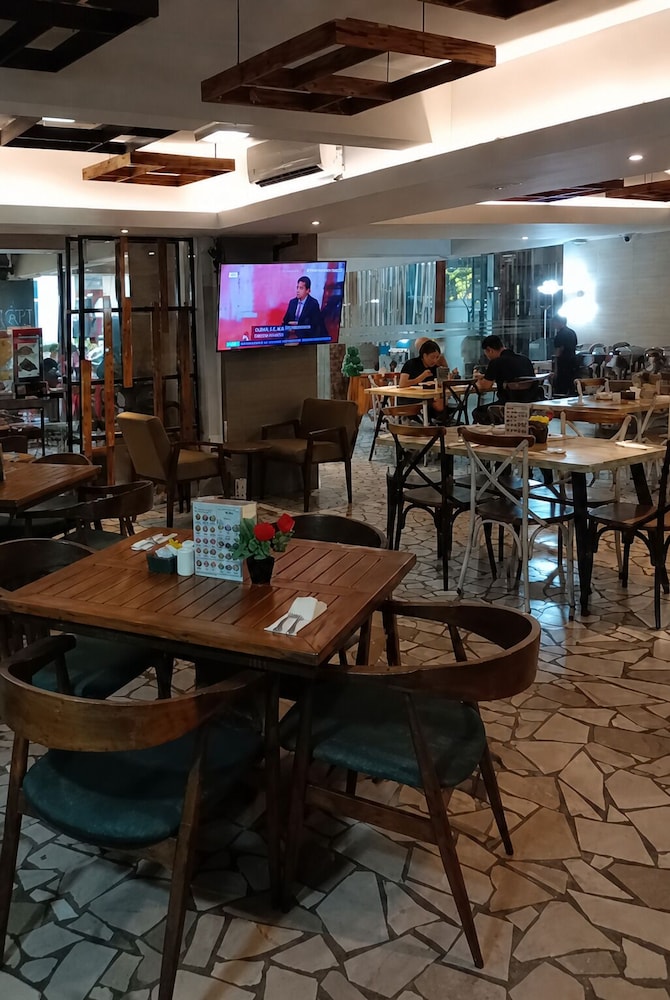 Grande Valore Hotel and Serviced Apartment (ex Oakwood Residence Cikarang) 51/68