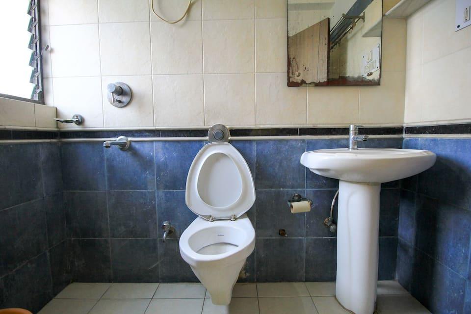 HOTEL TIGER INN(TAGORE PARK, EM BYPASS) 10/10
