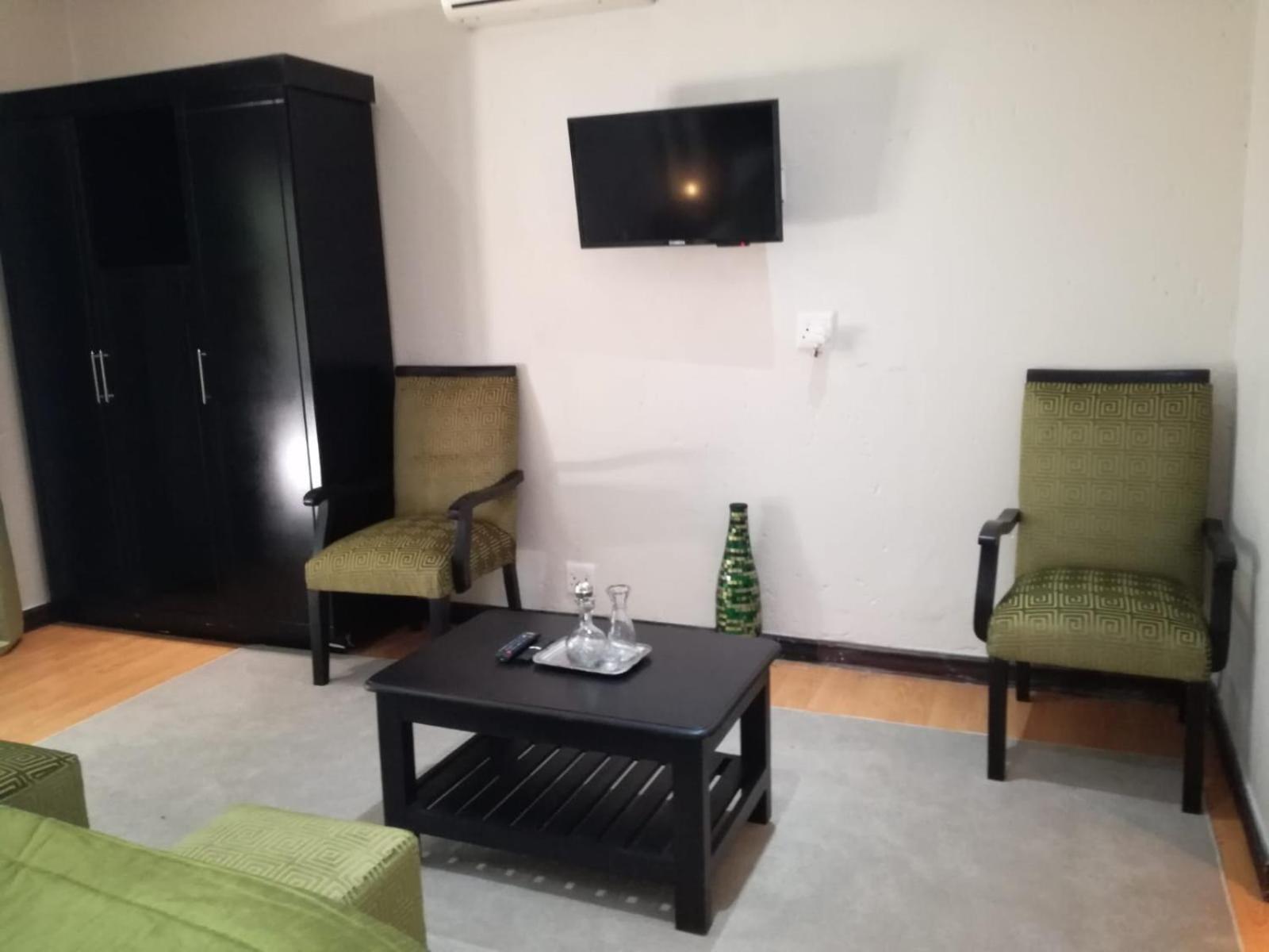 Cedar Rest Hotel 20/24