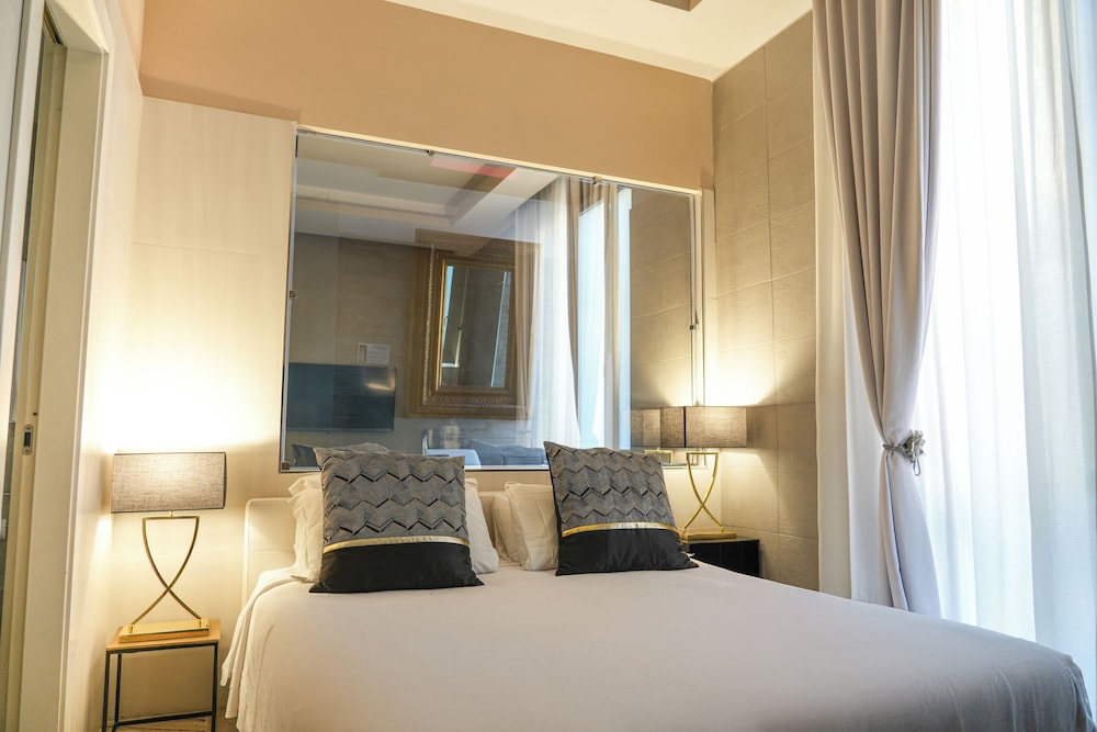 PRESTIGE, SUITE