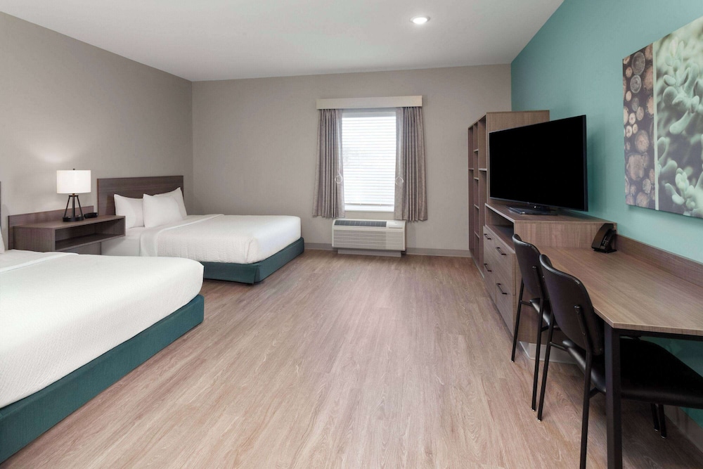 ECHO Suites Extended Stay by Wyndham Madison 33/53