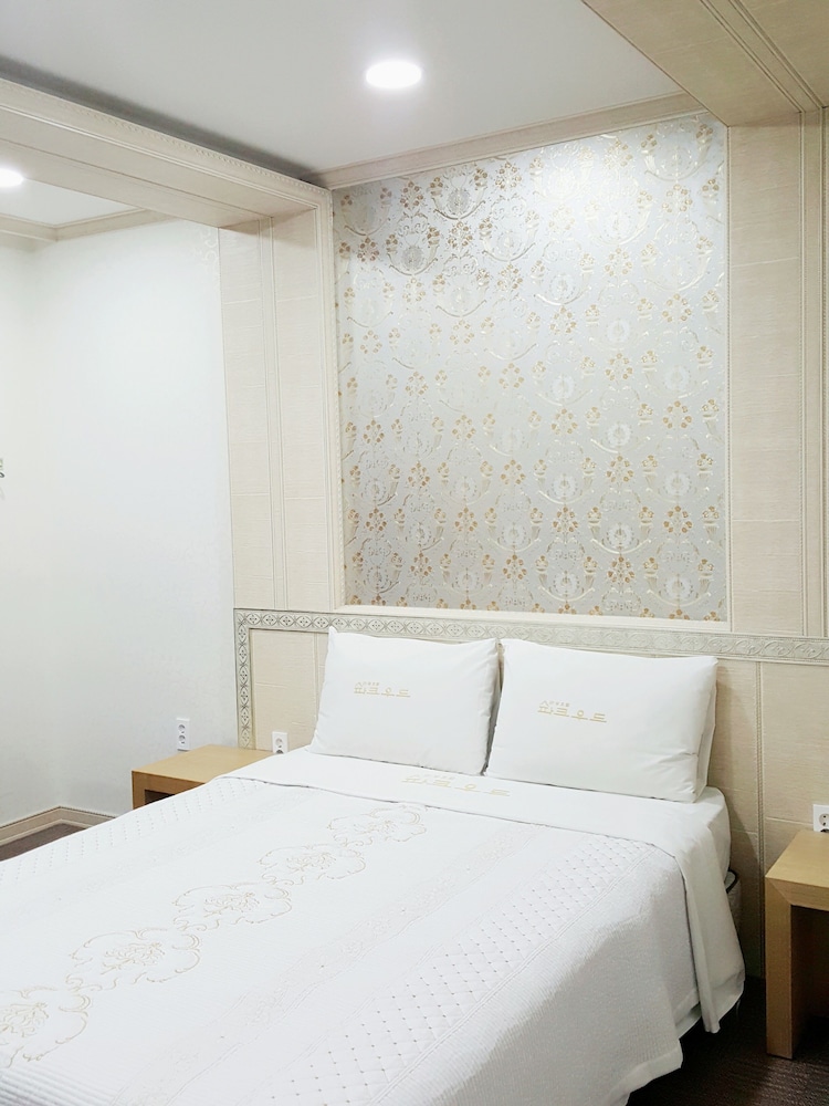 HOTEL PARKWOOD INCHEON AIRPORT 14/70