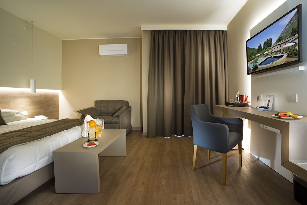 Guesia Village Hotel 55/78
