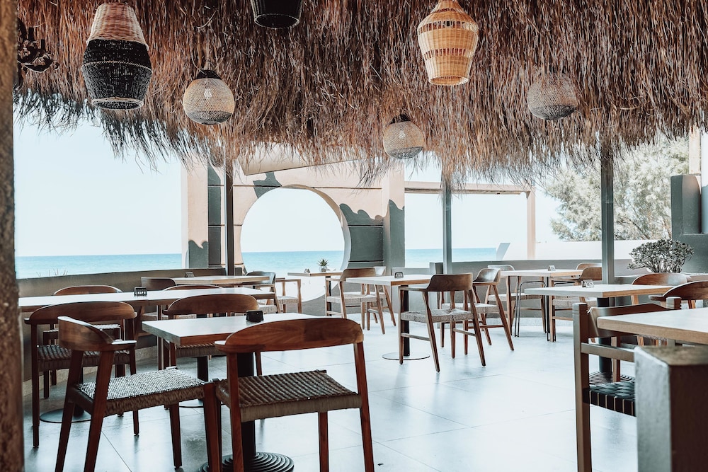 Eliros Mare Beachfront Poem Hotel 81/93
