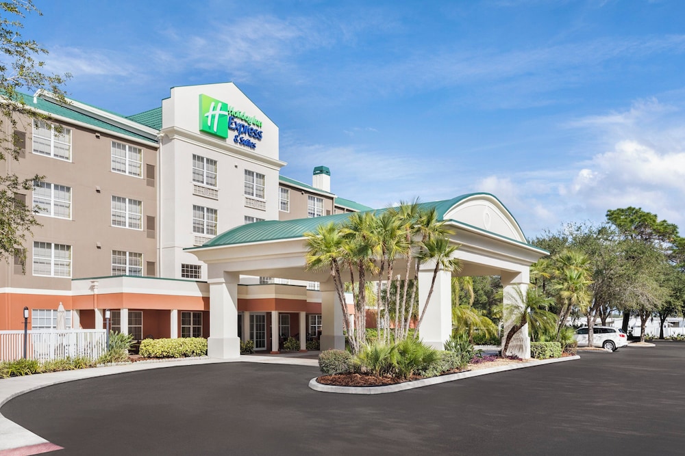 Holiday Inn Express Hotel & Suites Sarasota East - I-75 7/67