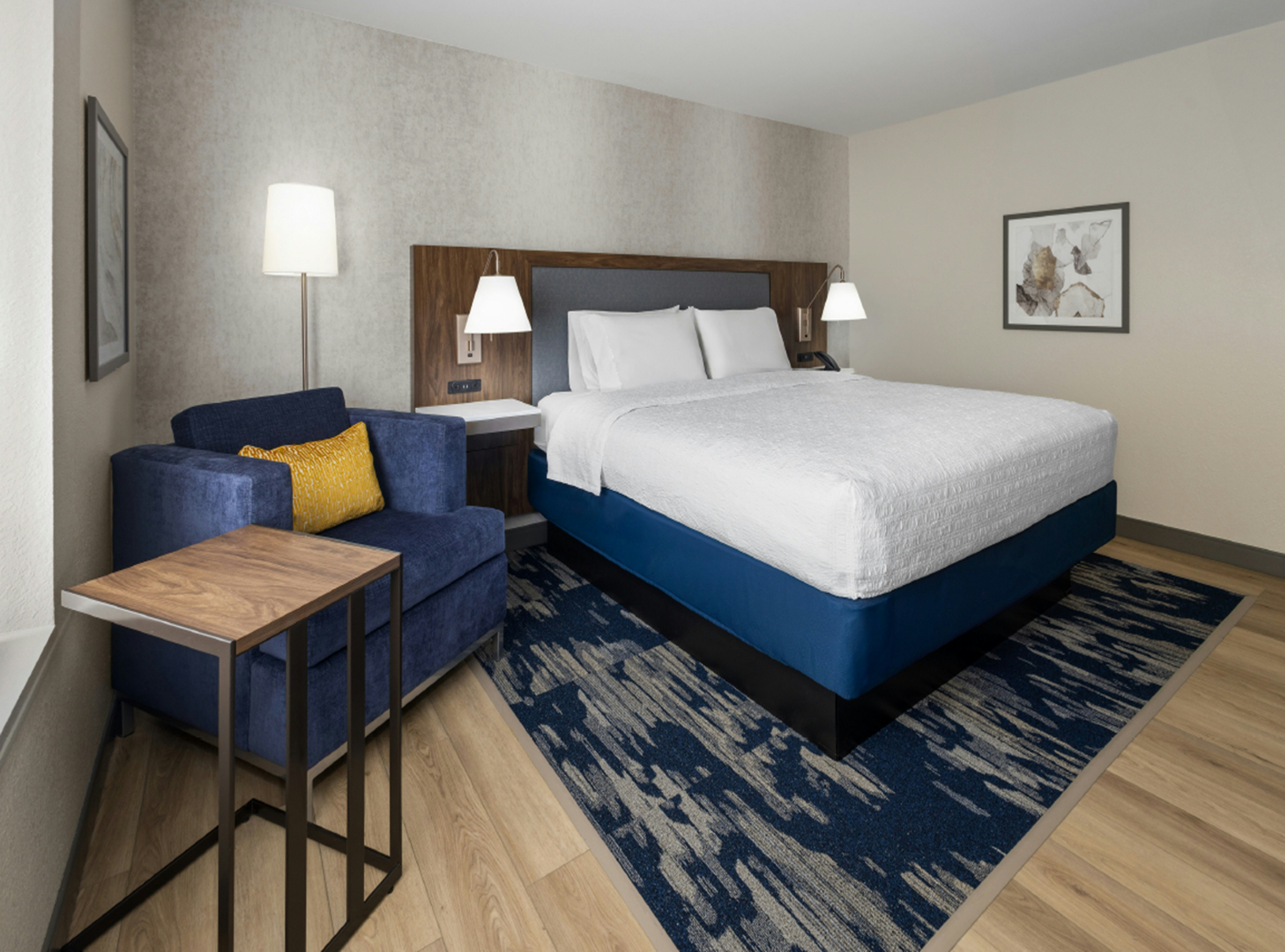 ROOM, KING BED