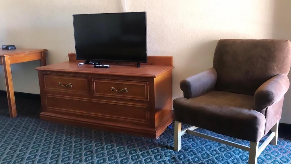 Lake Place Inn 19/21