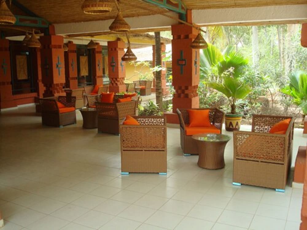 Bougainvillees Hotel 16/36