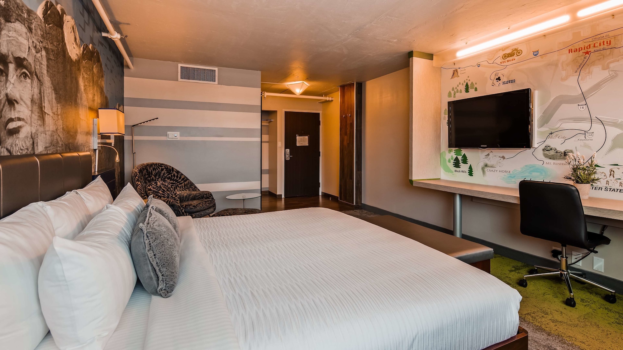 STANDARD, 2 QUEEN BEDS, CITY VIEW