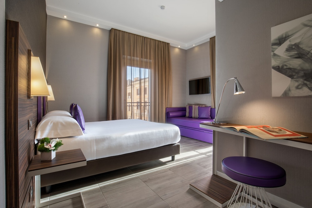 The Republic Hotel 32/59