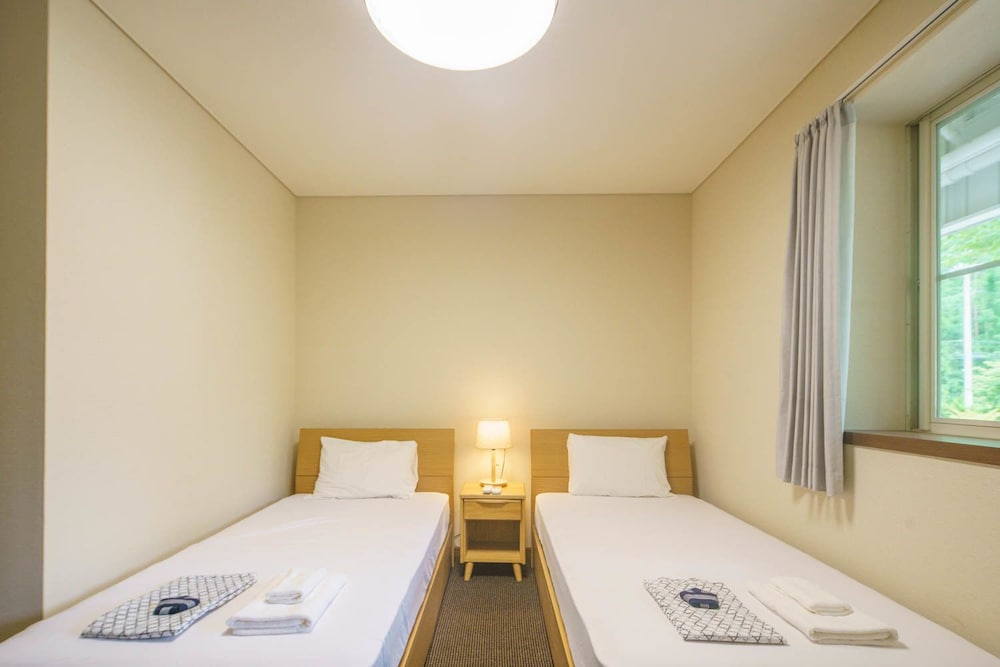 Fujiyama Inn Conifer 15/50