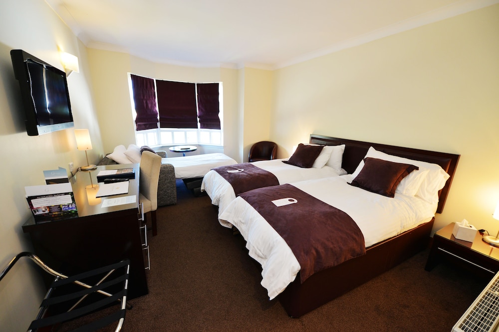 Glynhill Hotel 35/49