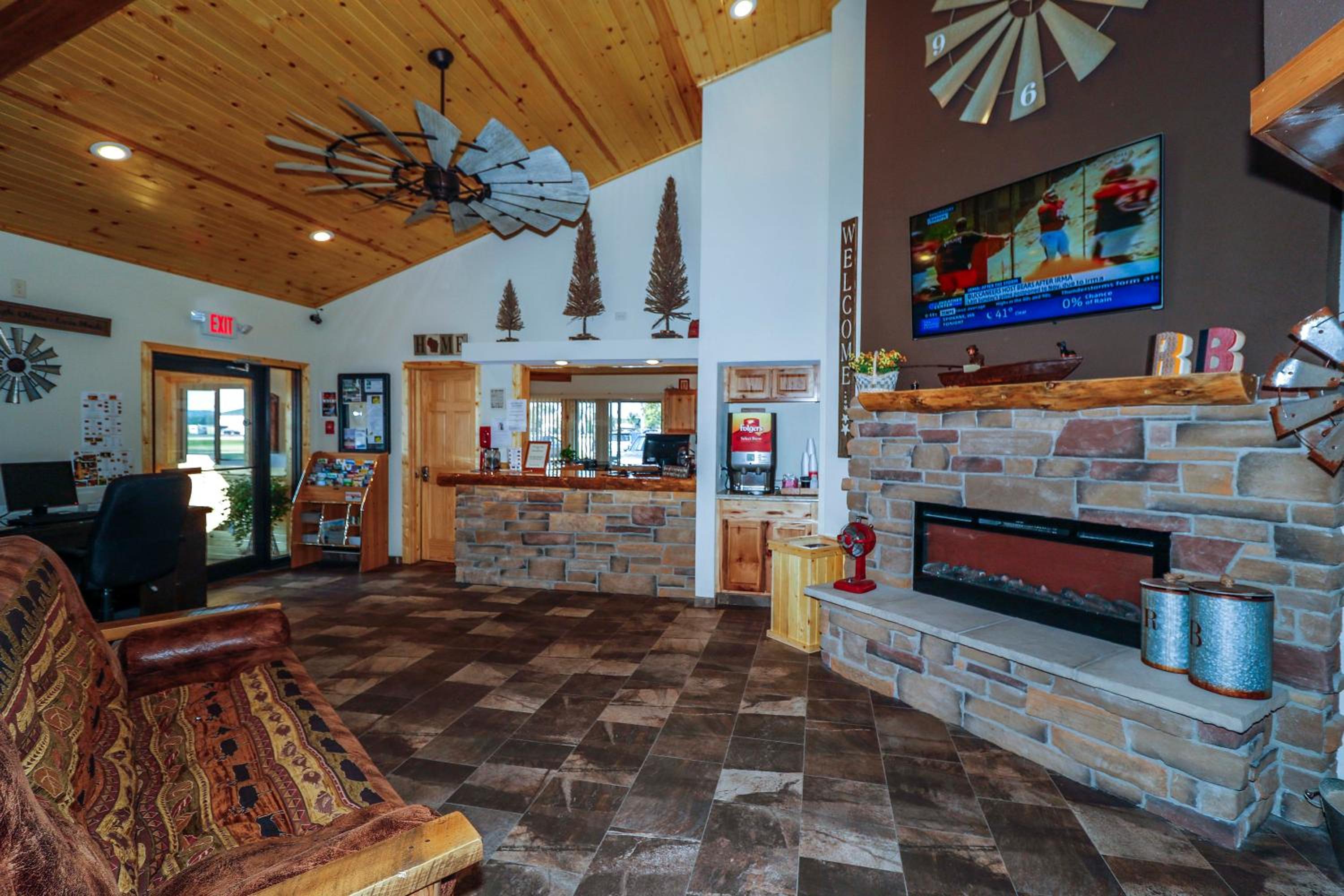 Round Barn Lodge 25/50