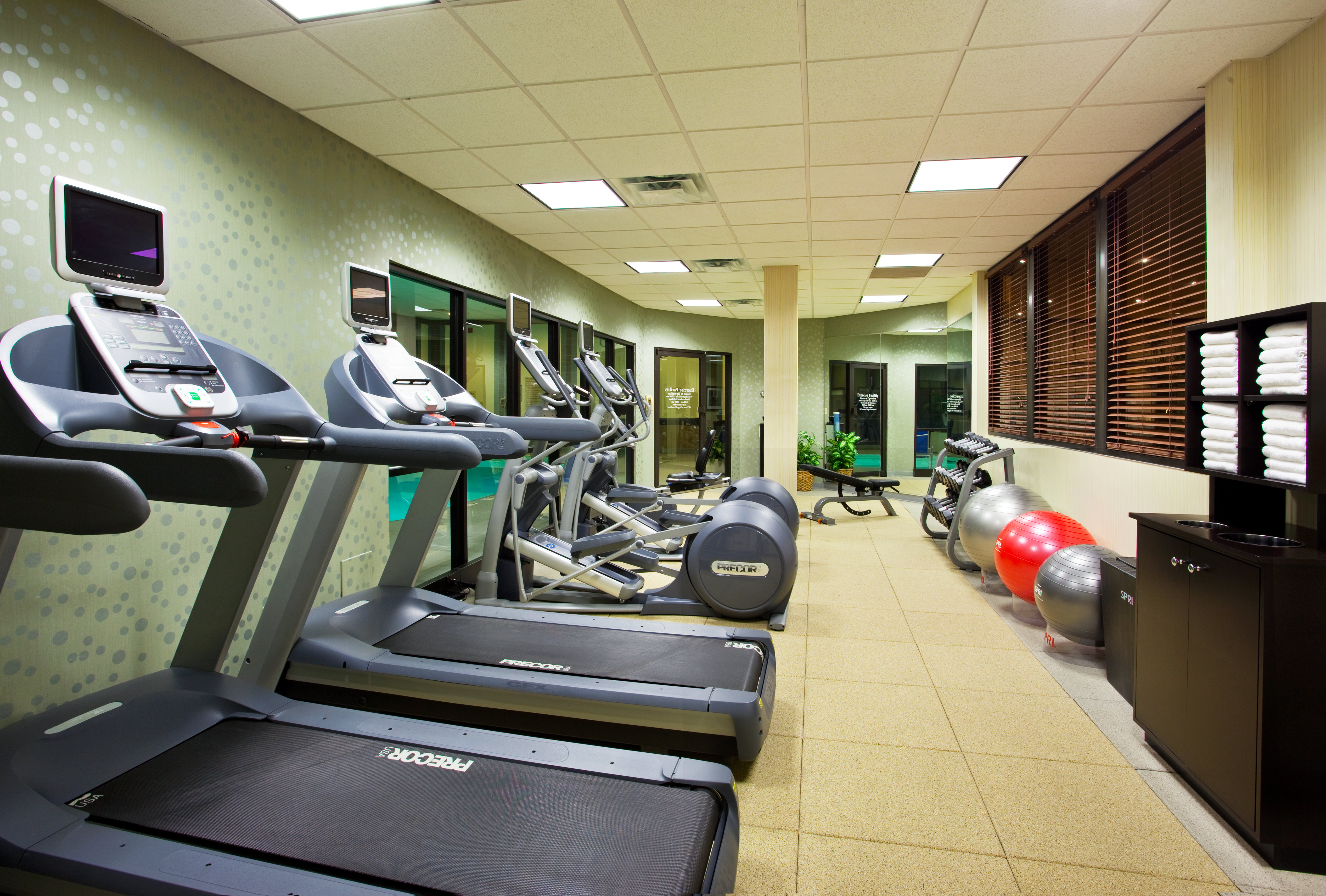 Holiday Inn Hotel and Suites Cincinnati-Eastgate(I-275e) 14/39