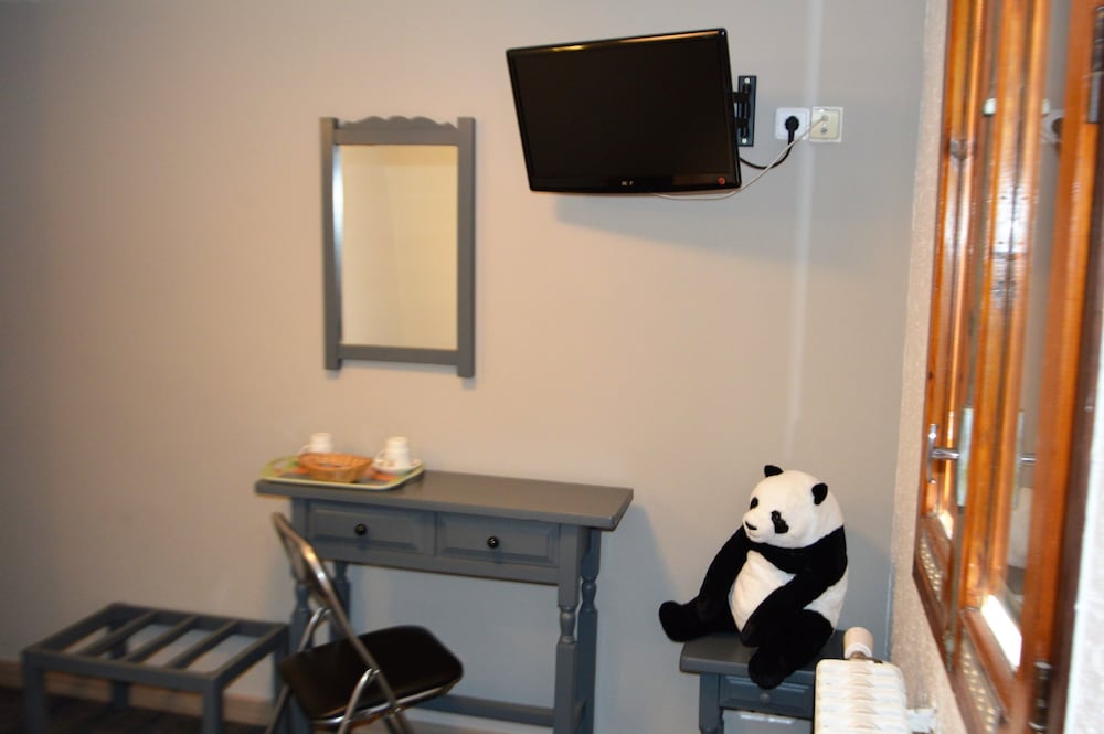 Hotel Panda 10/19