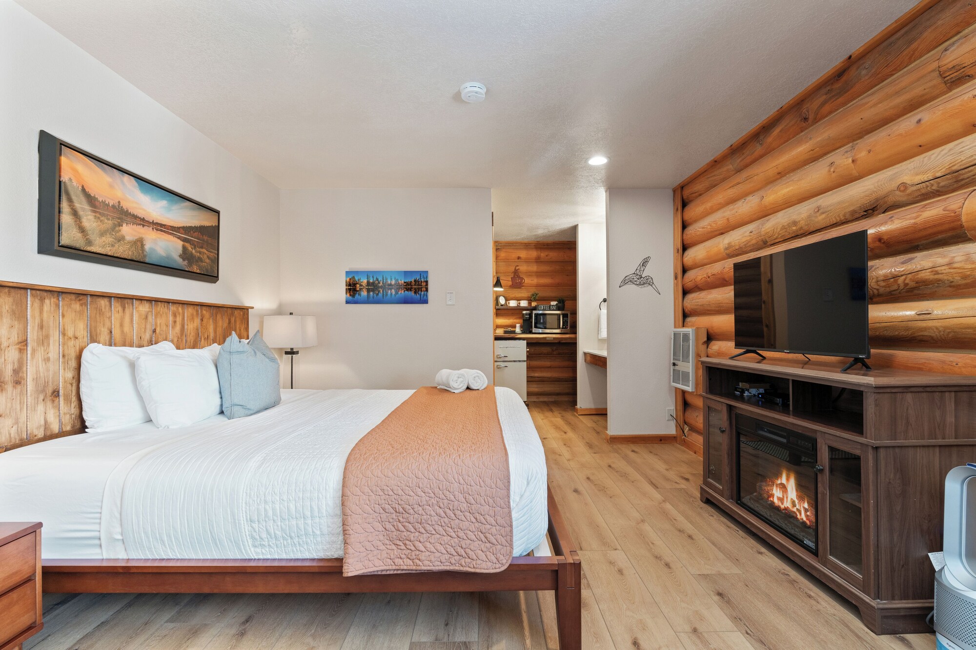 Creek, Retreat, King Bed