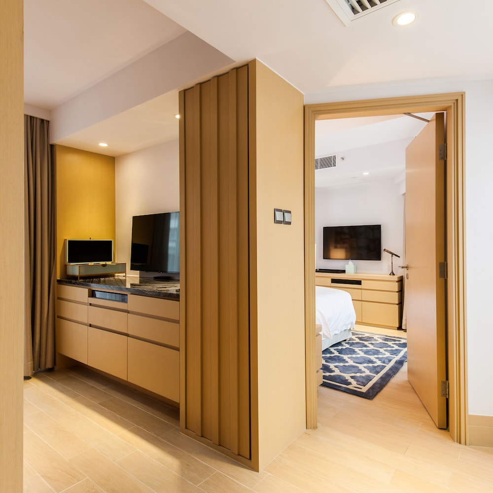 Caravel Hotel 4/54