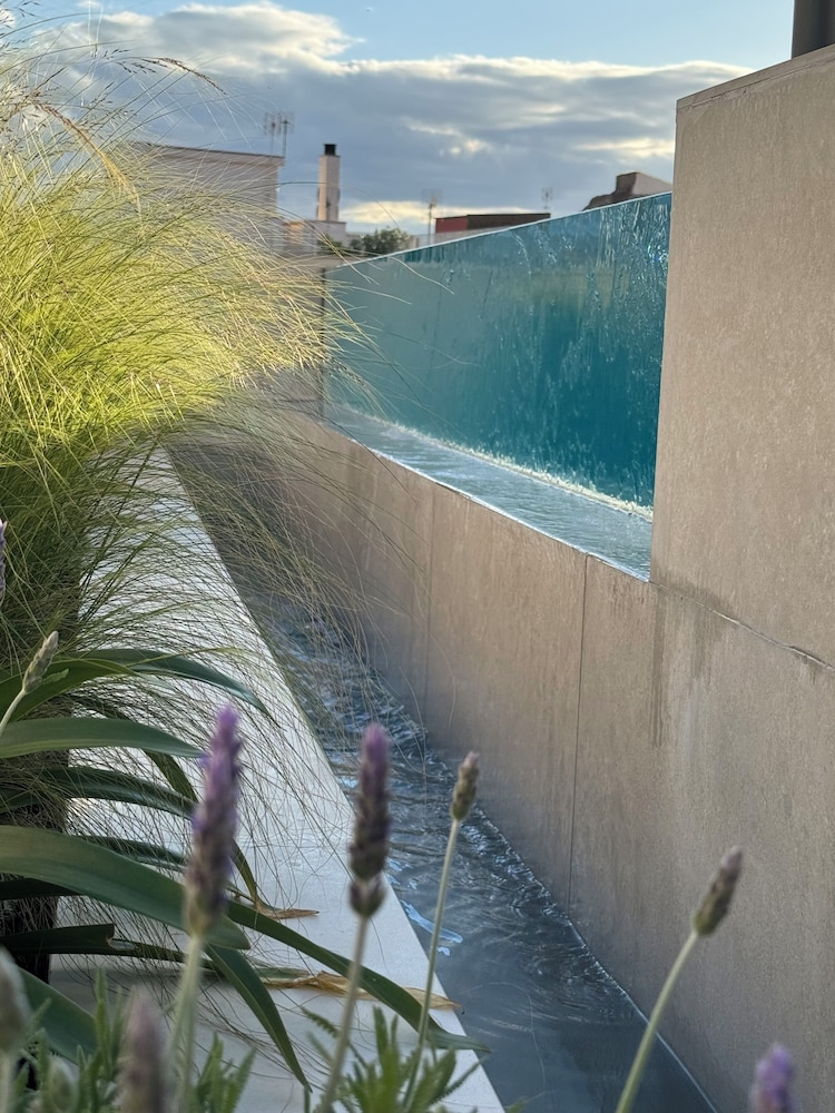 Hotel Well and Come Malaga 45/50