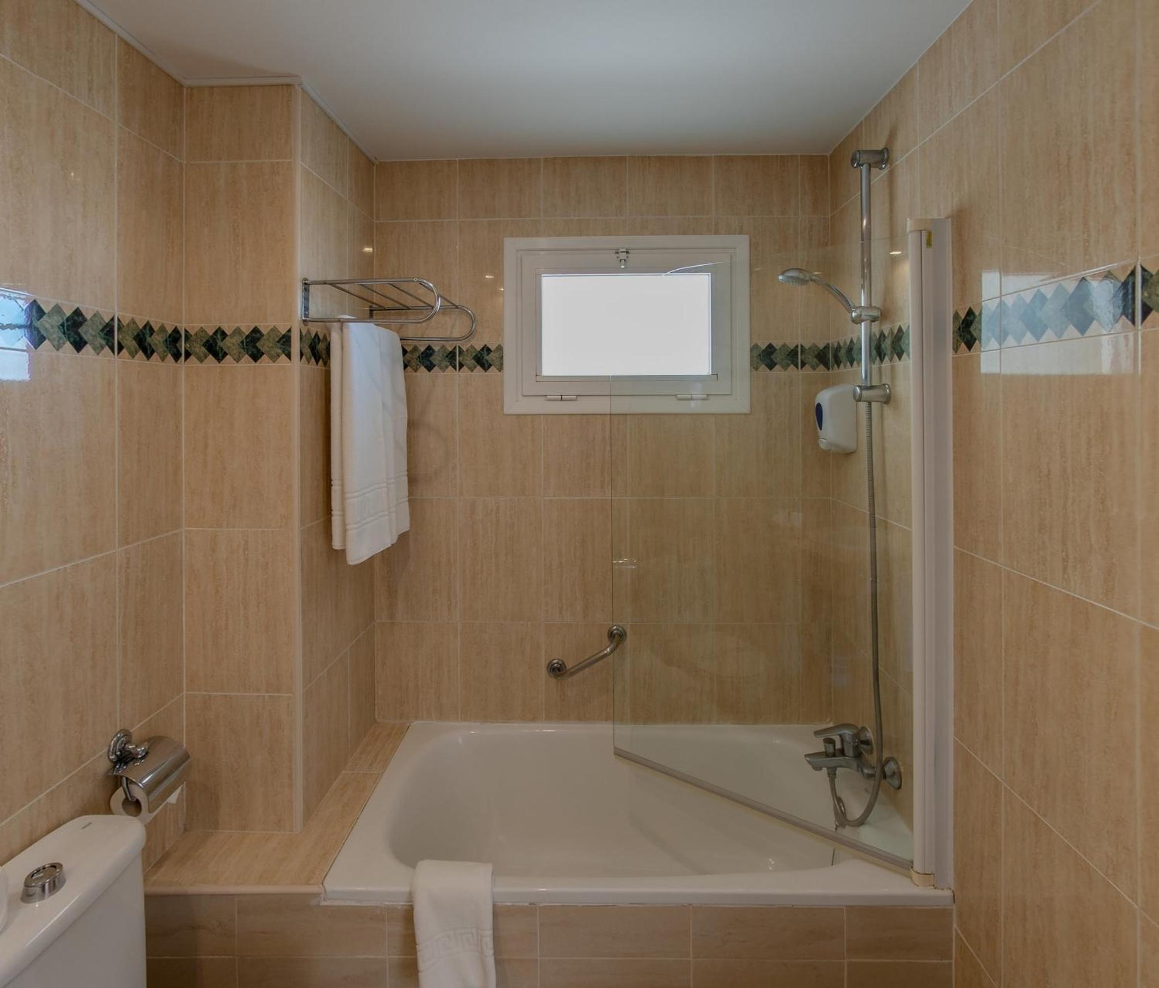 Superior, Apartment, Sea Front، Puerto Azul Marbella 4/6