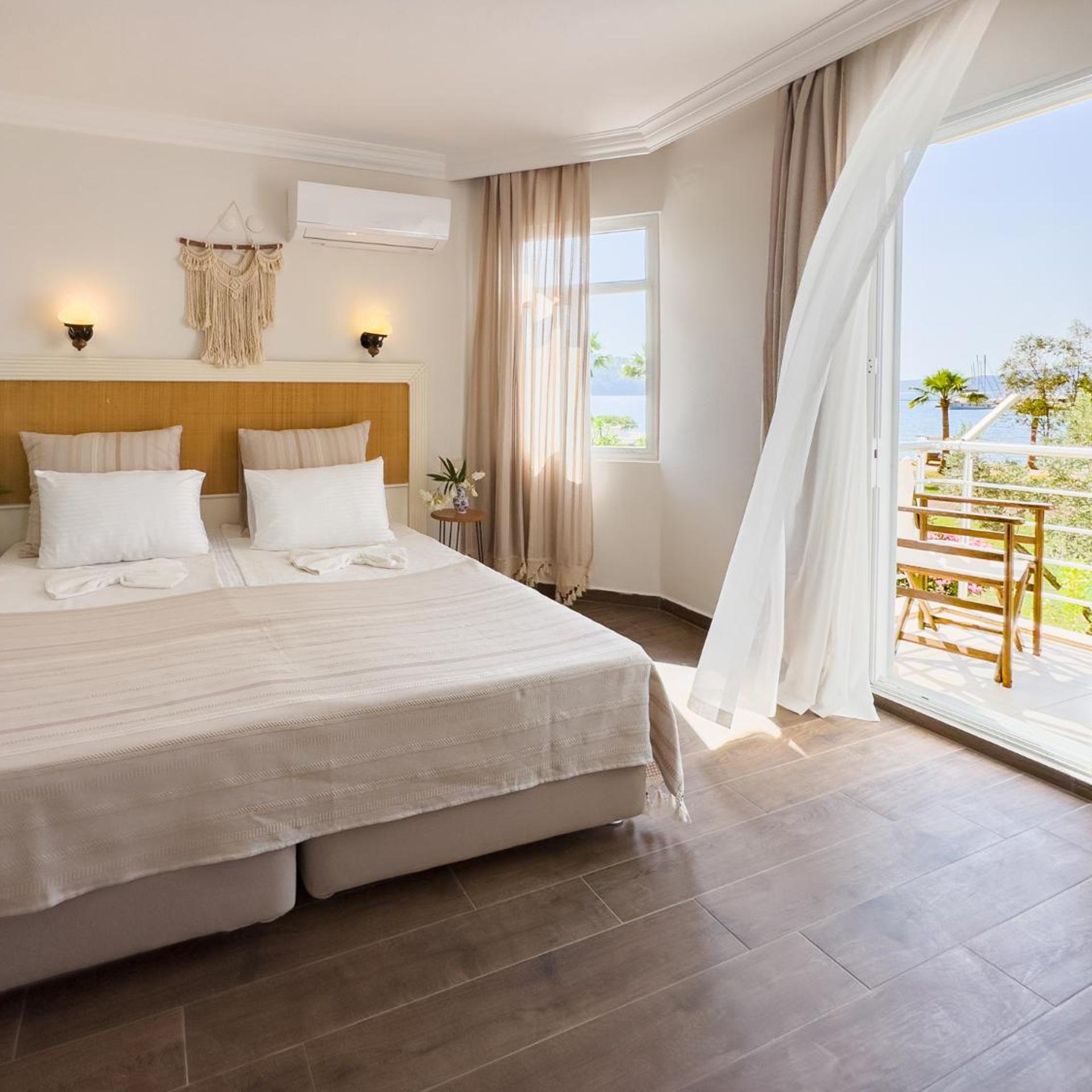 Chillos Beach Hotel & Lounge 9/43